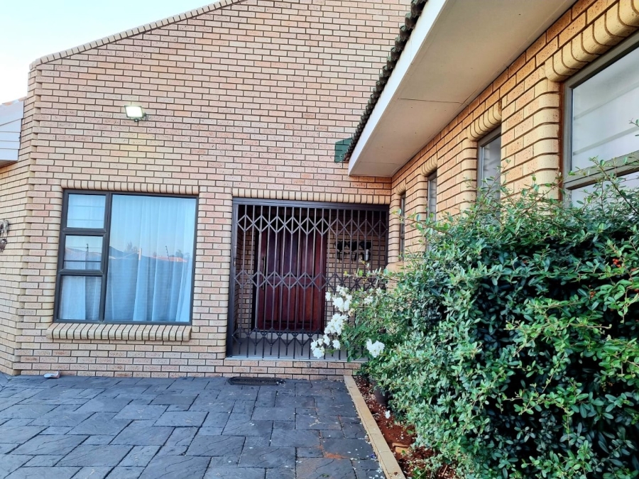 3 Bedroom Property for Sale in Hillcrest Northern Cape
